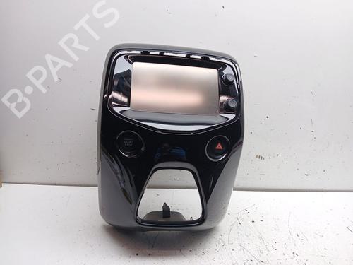 display-monitor-peugeot-108-2014-34438752 main image