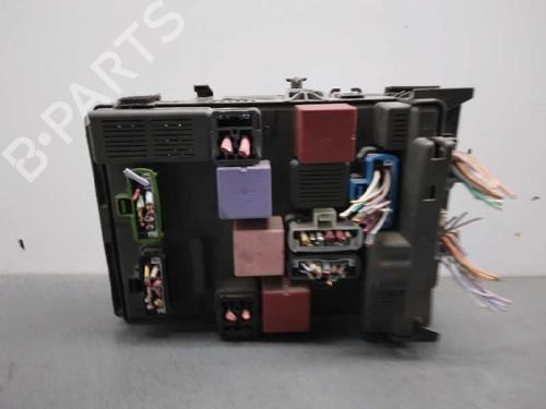 Used Fuse box RENAULT LAGUNA II Grandtour (KG0/1_) [2001-2007]  16584547