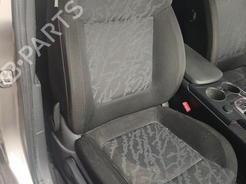 Used Right front seat PEUGEOT 3008 I MPV (0U_) 1.6 HDi (112 hp) 30833509