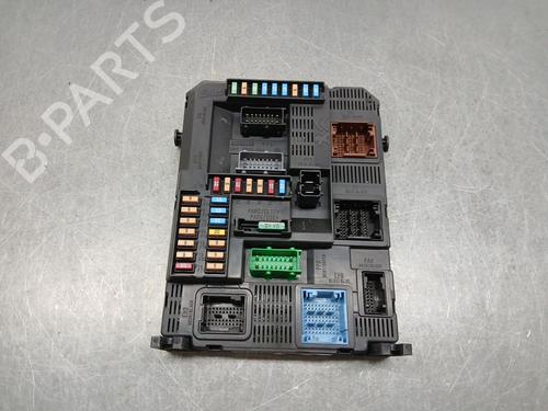 Sikringsdåse PEUGEOT 208 I (CA_, CC_) 1.2 VTI 82 (82 hp) 30708834