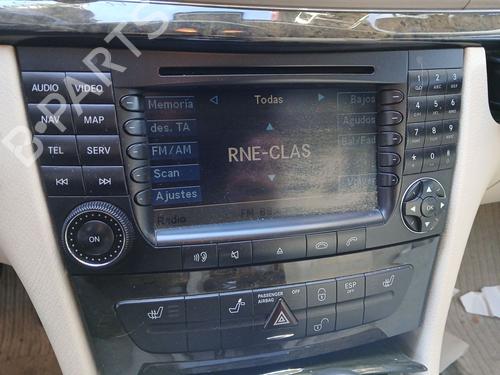 Used Radio MERCEDES-BENZ E-CLASS (W211) E 320 CDI (211.026) (204 hp) 22753421