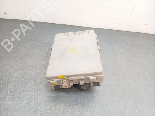Used Fuse box Fuse box 36782116 36782116