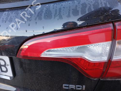 Heckleuchte rechts hinten für KIA SORENTO II (XM) 2.2 CRDi (197 hp) 30833088