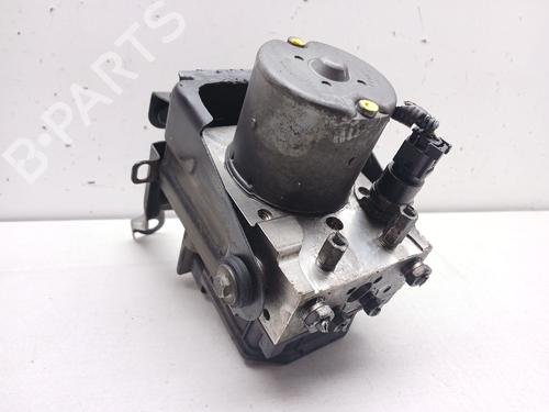 Used ABS pump TOYOTA AVENSIS (_T25_) 2.2 D-4D (ADT251_, ADT251R) (150 hp) 30504883