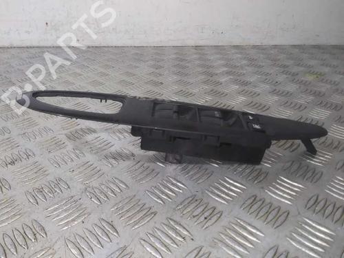 Used Left front window switch NISSAN PRIMERA Hatchback (P12) [2002-2025]  16221193