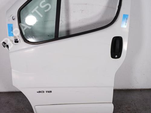 left-front-door-renault-trafic-ii-bus-jl-20-dci-115-2001-19744414 main image