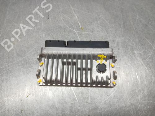 Used Engine control unit (ECU) TOYOTA YARIS (_P13_) 1.5 Hybrid (NHP130_, NHP130) (101 hp) 30745984