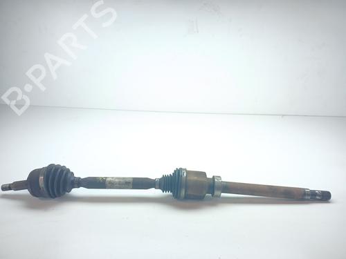 drivaksel-fortil-hjre-renault-megane-iv-hatchback-b9amn_-2015-32116450 main image