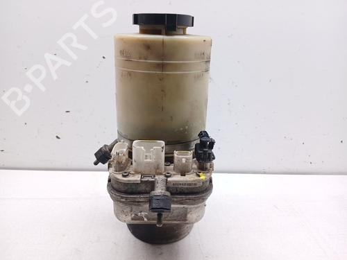 Used Steering pump OPEL SIGNUM Hatchback (Z03) 2.2 DTI (F48) (125 hp) 31065075
