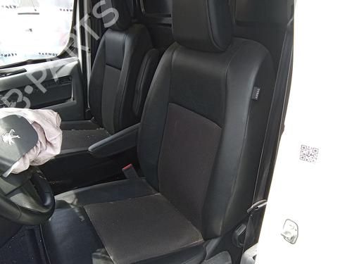 left-front-seat-peugeot-expert-van-v_-2016-37496236 main image