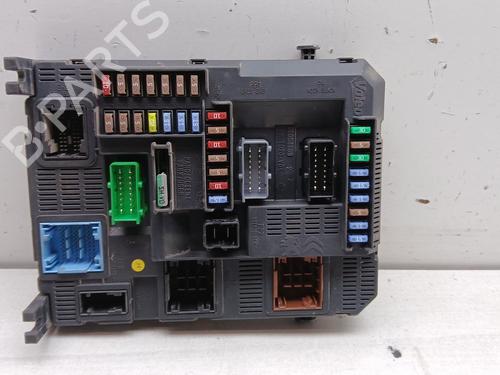 Used Fuse box PEUGEOT 208 I (CA_, CC_) 1.2 VTI 82 (82 hp) 26551843