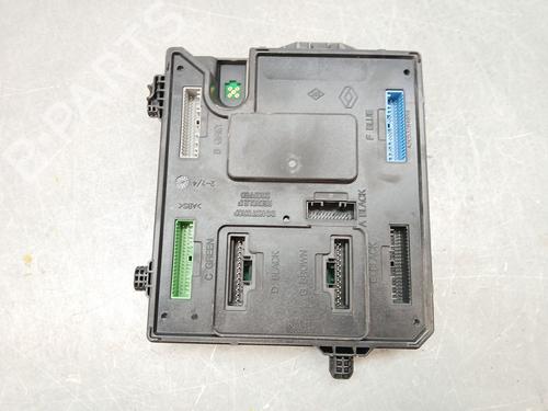 Used Fuse box RENAULT MEGANE III Hatchback (BZ0/1_, B3_) [2008-2026]  30392776