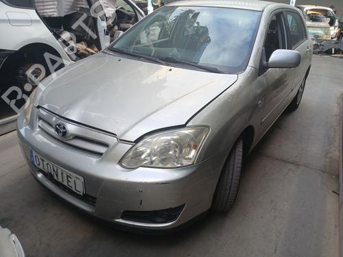 Brugte TOYOTA COROLLA (_E12_) 2.0 D-4D (CDE120R, CDE120L_) (110 hp) 4196391
