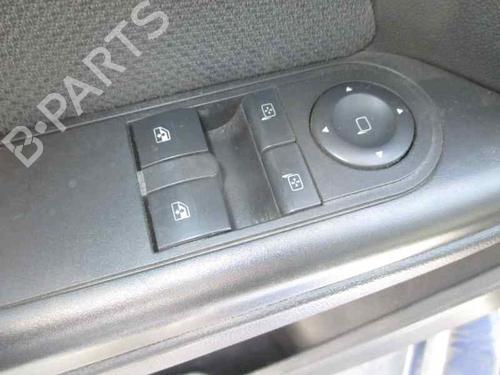Fuse box OPEL ASTRA H (A04)  | BP2371203E1 