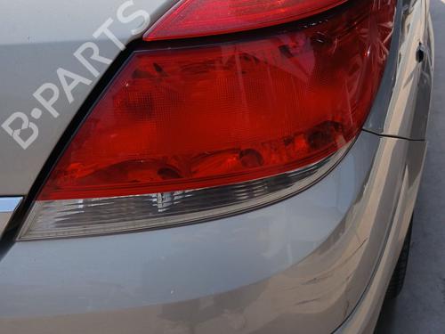Used Right taillight OPEL ASTRA H TwinTop (A04) 1.9 CDTi (L67) (150 hp) 28166408