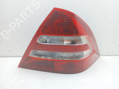 Used Right taillight MERCEDES-BENZ C-CLASS (W203) C 180 Kompressor (203.046) (143 hp) 29537767