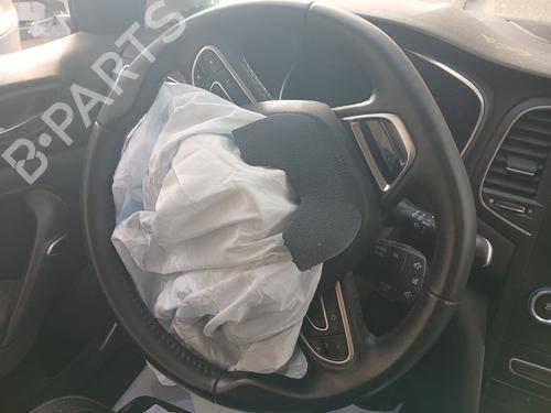 Used Steering wheel RENAULT MEGANE IV Hatchback (B9A/M/N_) 1.3 TCe 140 (B9NB) (140 hp) 30352235