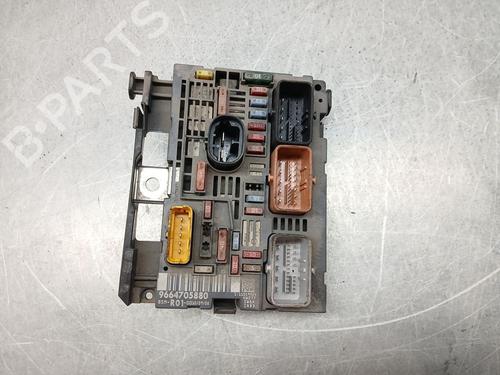 Used Fuse box CITROËN C4 Grand Picasso I (UA_) 2.0 HDi 138 (136 hp) 32025995