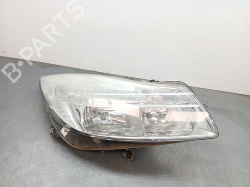 Used Right headlight OPEL INSIGNIA A (G09) 2.0 CDTI (68) (131 hp) 31211045