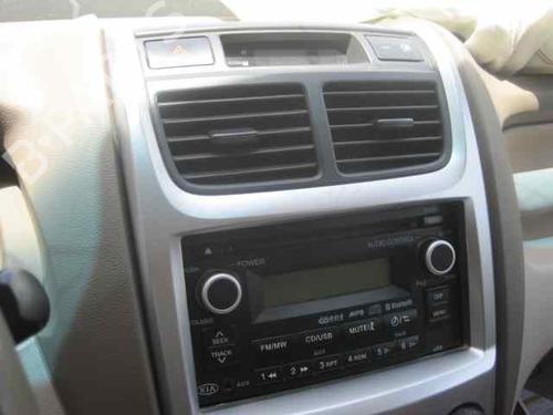Left front steering knuckle KIA SPORTAGE II (JE_, KM_) 2.0 i 16V | BP2363044M25 