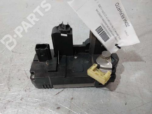 Used Front right lock OPEL SIGNUM Hatchback (Z03) 2.2 DTI (F48) (125 hp) 8079667