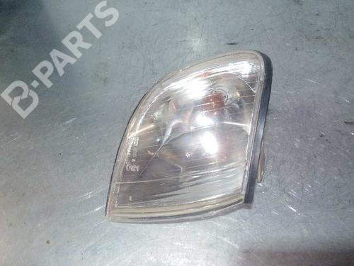 Used Right front indicator HYUNDAI H-1 Van (A1) 2.5 TD (101 hp) 6147709