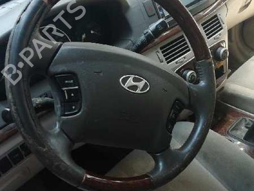Used Driver airbag HYUNDAI SONATA V (NF) 2.0 CRDi (140 hp) 18786487