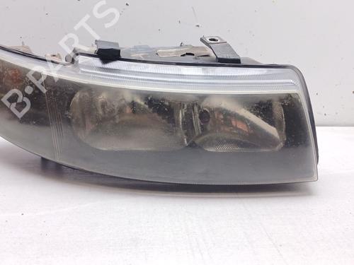 Used Right headlight SEAT TOLEDO II (1M2) 1.6 16V (105 hp) 30206447