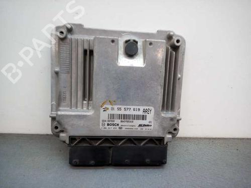 Used Engine control unit (ECU) OPEL INSIGNIA A Sports Tourer (G09) [2008-2017]  18157143