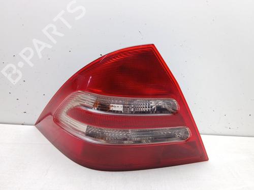Used Left taillight MERCEDES-BENZ C-CLASS (W203) C 180 Kompressor (203.046) (143 hp) 26711719