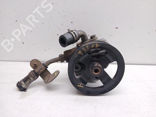Used Steering pump TOYOTA AVENSIS (_T25_) 2.0 D-4D (CDT250_, CDT250R) (116 hp) 26595142