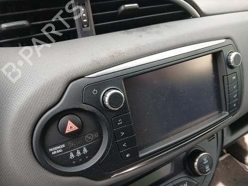 Used Radio TOYOTA YARIS (_P13_) 1.5 Hybrid (NHP130_, NHP130) (101 hp) 24668813