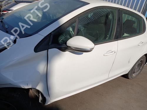 Left front door PEUGEOT 208 I (CA_, CC_) 1.2 GPL 9805822580