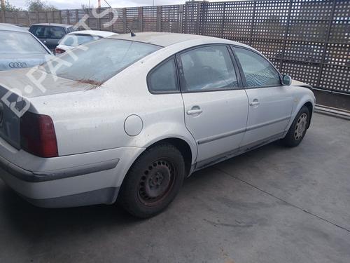 Gebruikte VW PASSAT B3/B4 (3A2, 35I) 1.9 TDI (110 hp) 4261812 Onderdelen