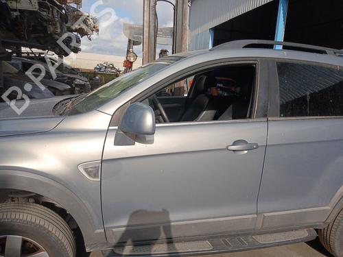 Used Left front door CHEVROLET CAPTIVA (C100, C140) [2006-2025]  28730683