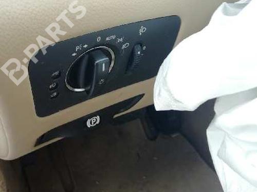 Used Headlight switch MERCEDES-BENZ CLS (C219) [2004-2011]  12109026