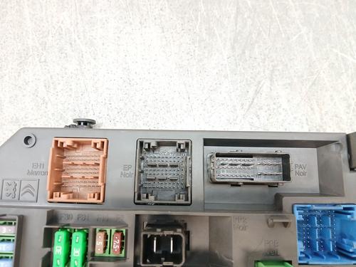 Fuse box CITROËN C4 Grand Picasso II (DA_, DE_) 1.6 BlueHDi 120 | BP28103668E1 