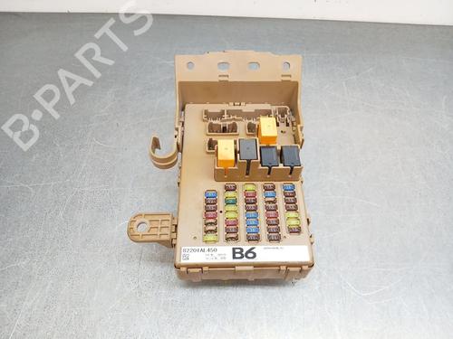 Used Fuse box Fuse box 38224729 38224729
