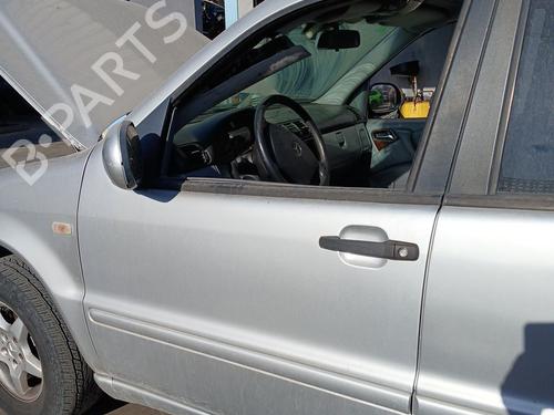 Left front door MERCEDES-BENZ M-CLASS (W163) ML 270 CDI (163.113) A1637201505