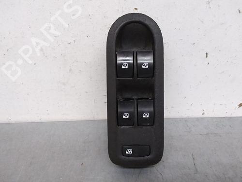 Used Left front window switch RENAULT MEGANE II (BM0/1_, CM0/1_) [2001-2012]  10300999