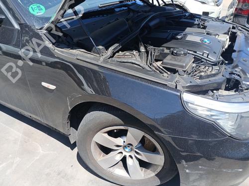 Voorscherm rechts Voorscherm rechts BMW 5 (E60) 525 i (218 hp) 36052499 36052499