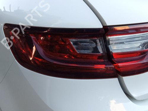 left-taillight-renault-megane-iv-hatchback-b9amn_-2015-39992727 main image