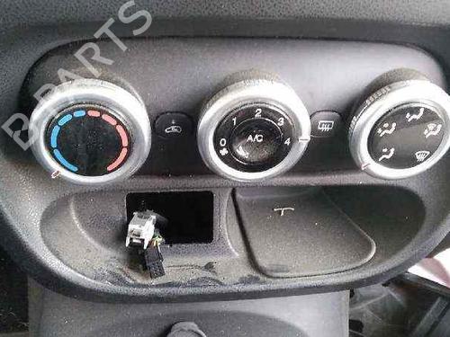 Used Climate control FIAT 500L (351_, 352_) 1.3 D Multijet (199LXY1A, 199LXY11) (84 hp) 30081114