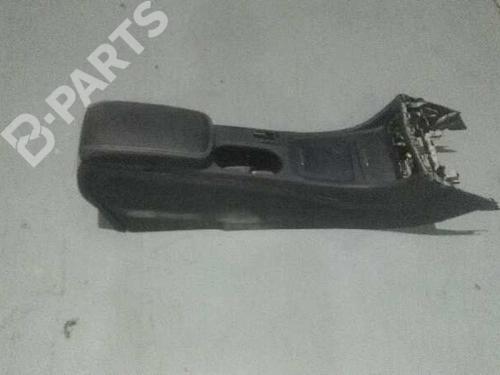 Armrest / Center console MERCEDES-BENZ GLA-CLASS (X156) GLA 200 CDI / d (156.908) A1768100079