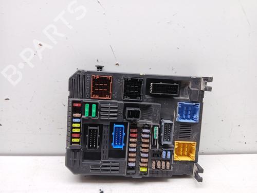 Used Fuse box PEUGEOT EXPERT Bus (V_) 2.0 BlueHDi 150 (150 hp) 29210536