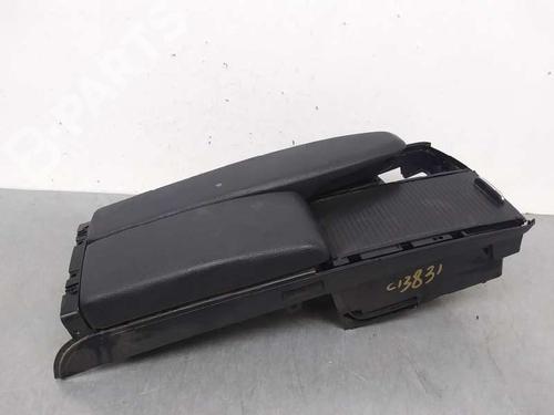 Used Armrest / Center console MERCEDES-BENZ C-CLASS (W204) [2007-2015]  10678507