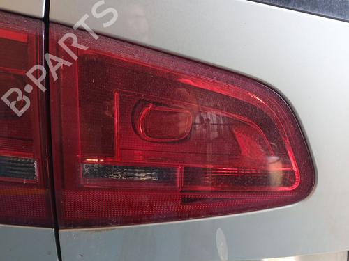 Venstre baglygte bagklap Venstre baglygte bagklap VW SHARAN (7N1, 7N2) 2.0 TDI 4motion (140 hp) 36405604 36405604