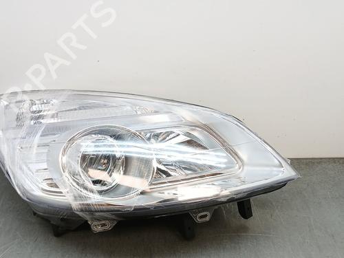 Right headlight RENAULT SCÉNIC II (JM0/1_) 1.5 dCi (JM0F) | BP28214677C29 