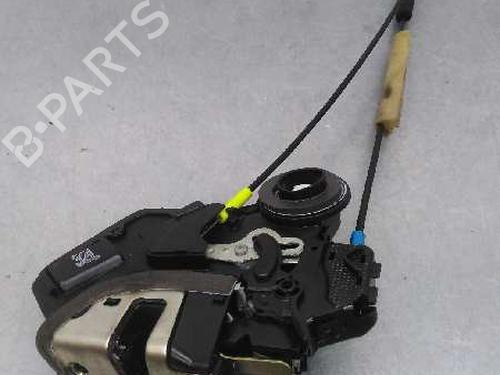 Used Rear left lock TOYOTA AVENSIS Saloon (_T25_) 1.8 VVT-i (ZZT251_, ZZT251R) (129 hp) 8806245