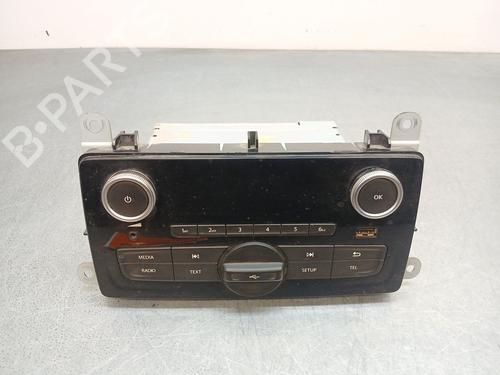 Used Radio Radio RENAULT CLIO IV Hatchback Van (BH_) 1.5 dCi 75 (75 hp) 40194815 40194815